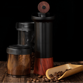 Hand-shaking coffee bean grinder